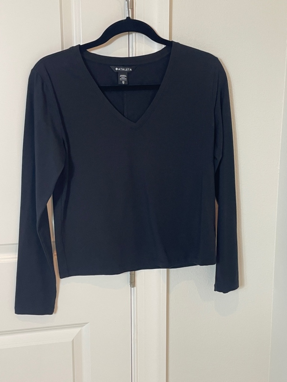 Athleta Essential V/Neck Black Top